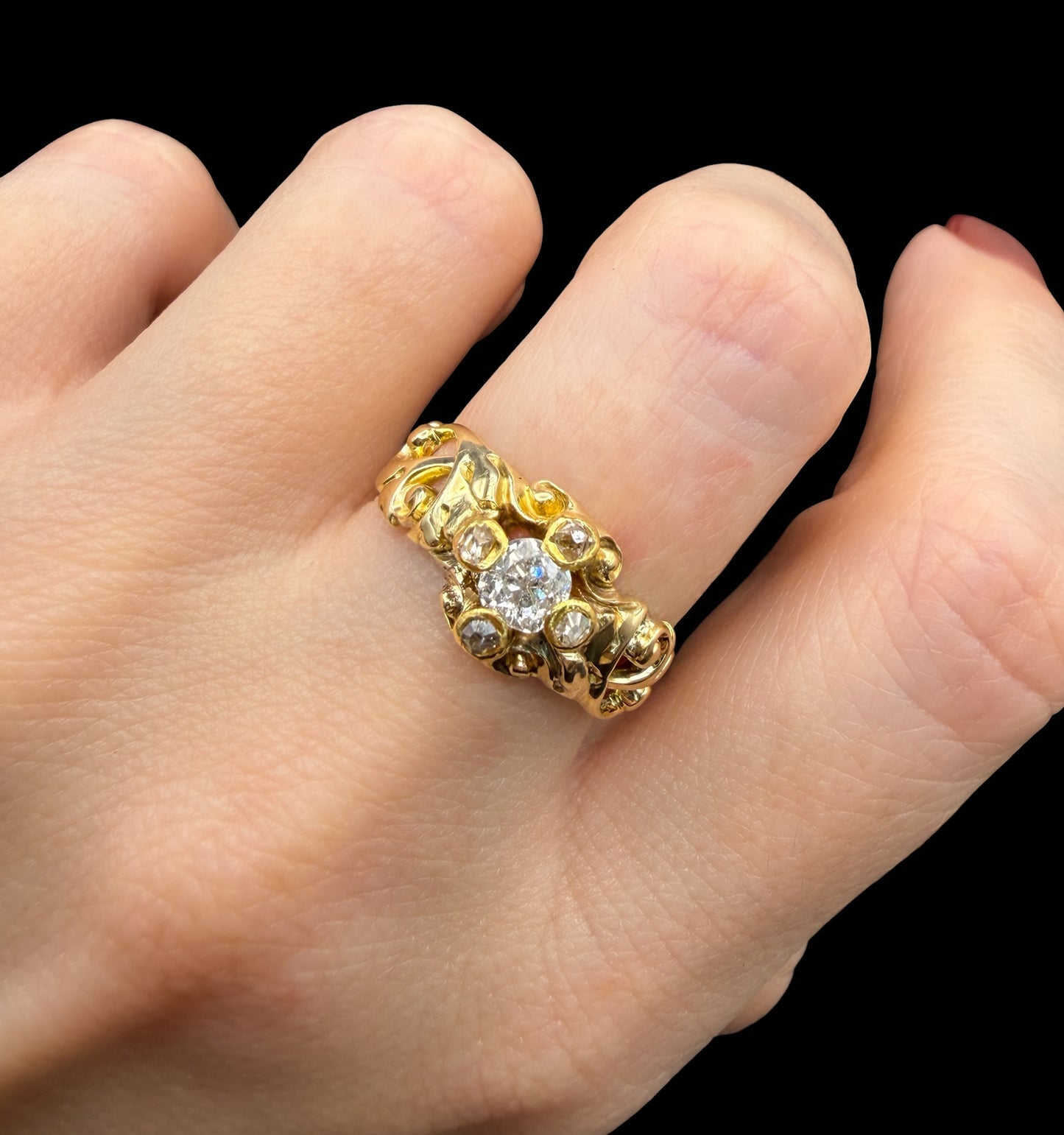 Diamonds on the Vine Ring