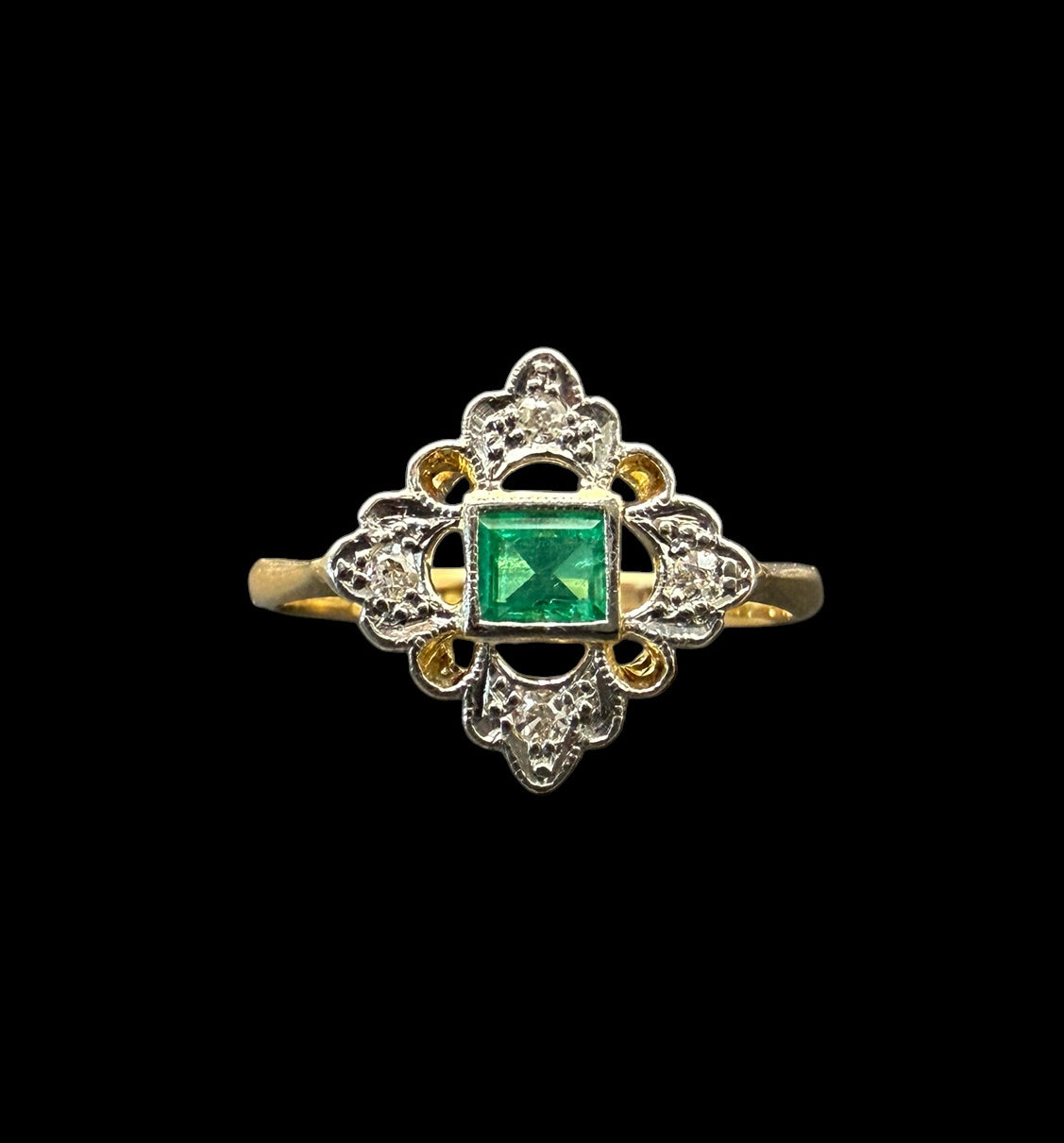 Emerald In The Ivy Ring