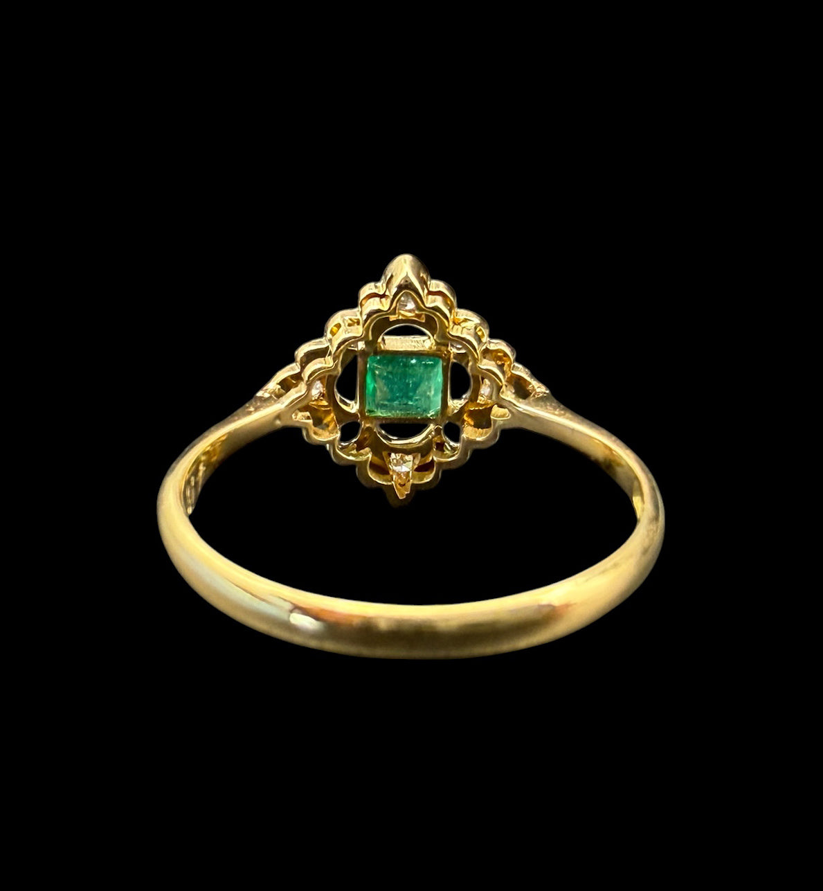 Emerald In The Ivy Ring