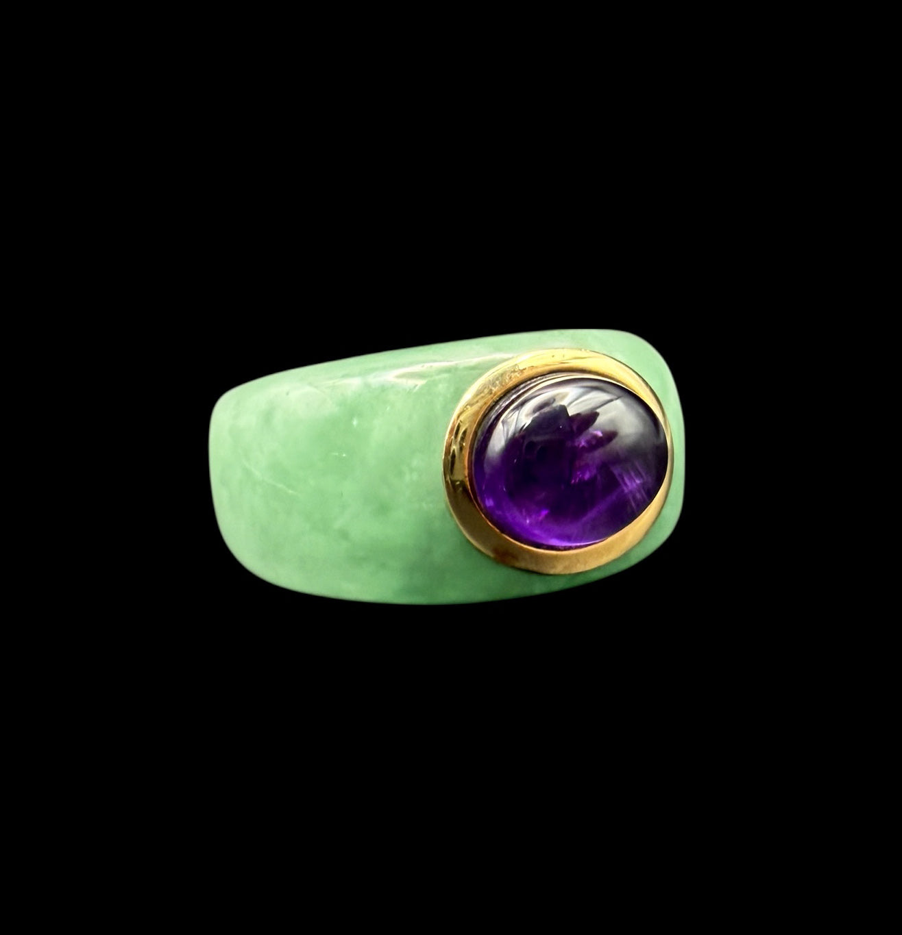 Jadeite and Amethyst Hololith Ring